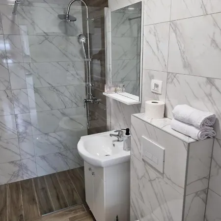Tolj Apartament *