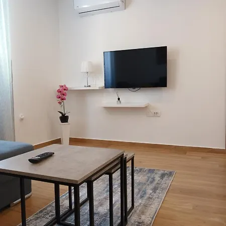 Tolj מאקרסקה