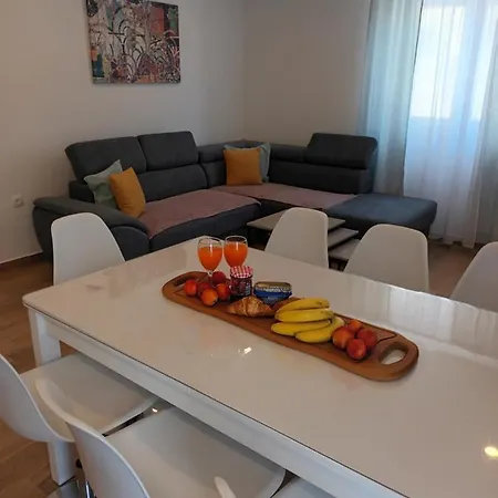 Tolj Apartament Makarska